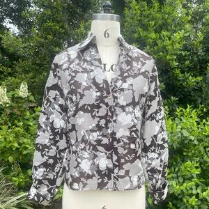 Anne Klein New York Elegant Floral Top - size 6